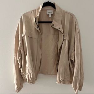 Nine West lightweight beige jacket